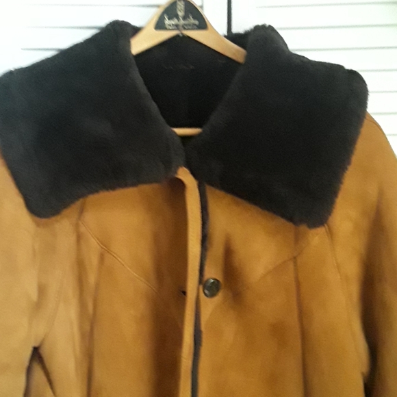 Sherling coat made in Italy. MAKE OFFER - Picture 2 of 7
